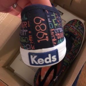 NWT and box Taylor Swift  1989 tour KEDS